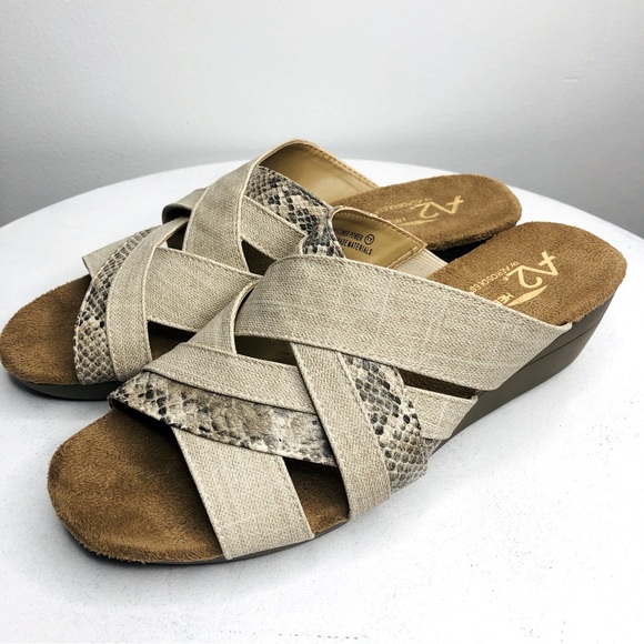 A2 By Aerosoles Flower Power Wedge Sandals Comfort snakeskin Tan Size 7.5. RR1 - Picture 2 of 8